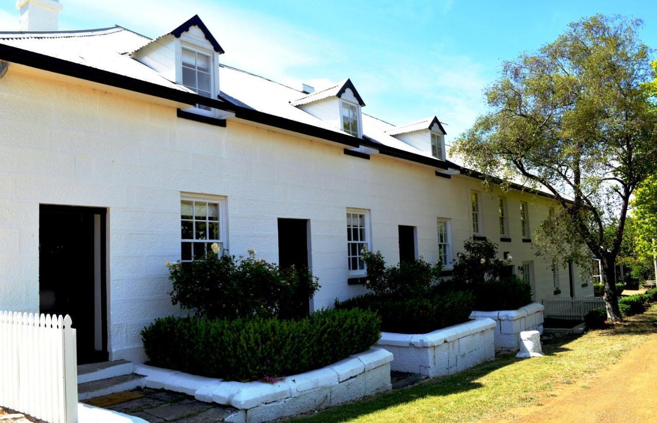 Lythgo'S Row Colonial Cottages Pontville Bagian luar foto